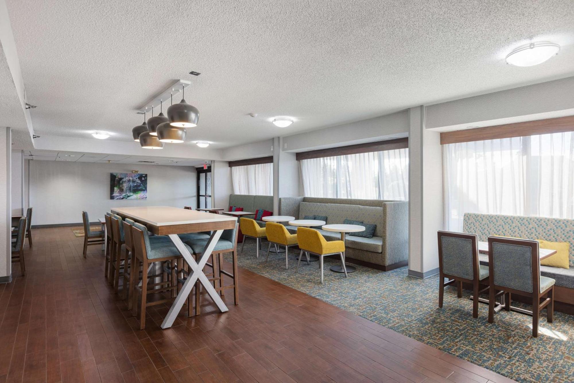 Hampton Inn Columbus/Дублін Екстер'єр фото